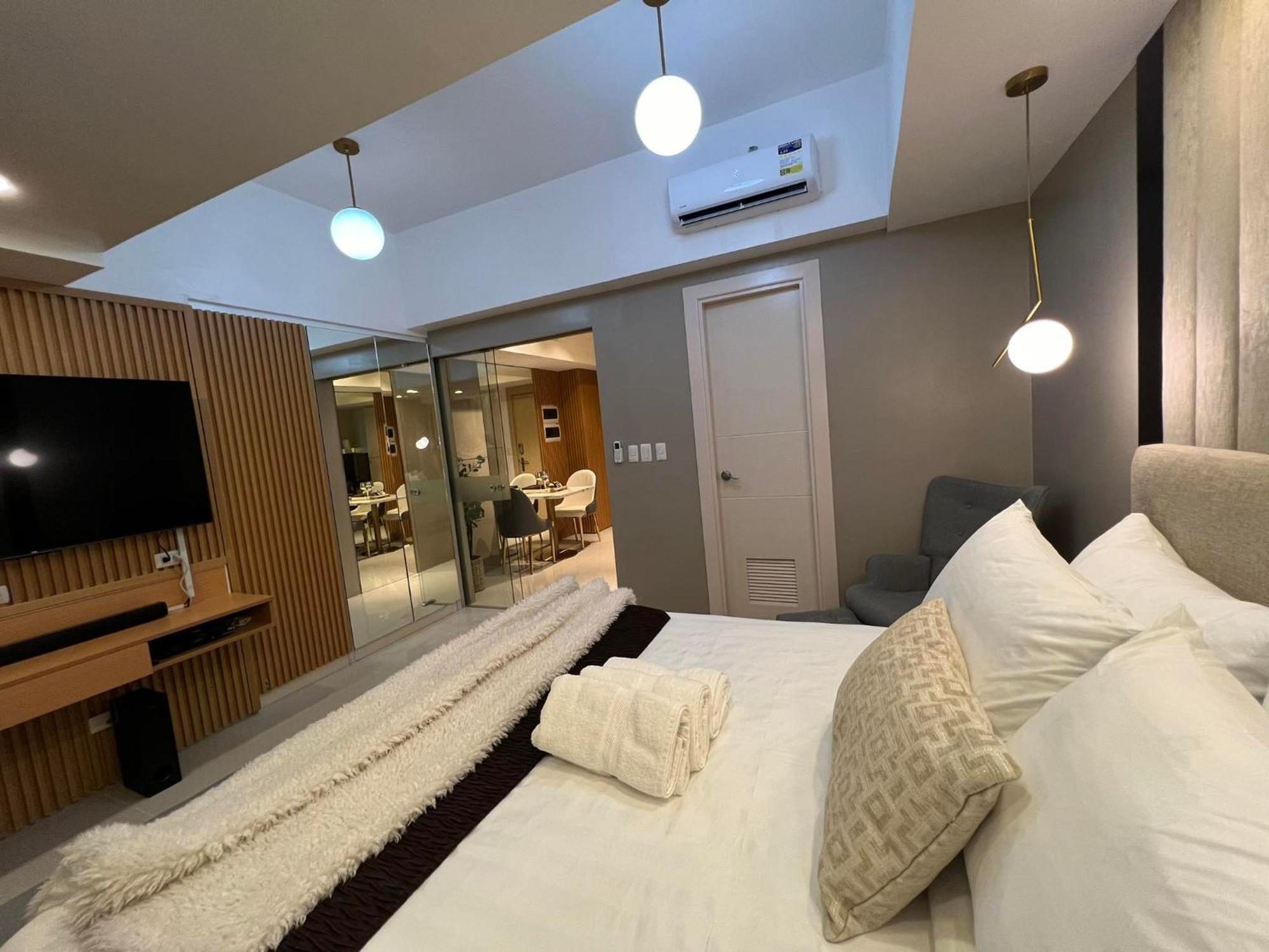 Hotel Vibe Condo At Uptown Parksuites Bgc Тагіг Екстер'єр фото