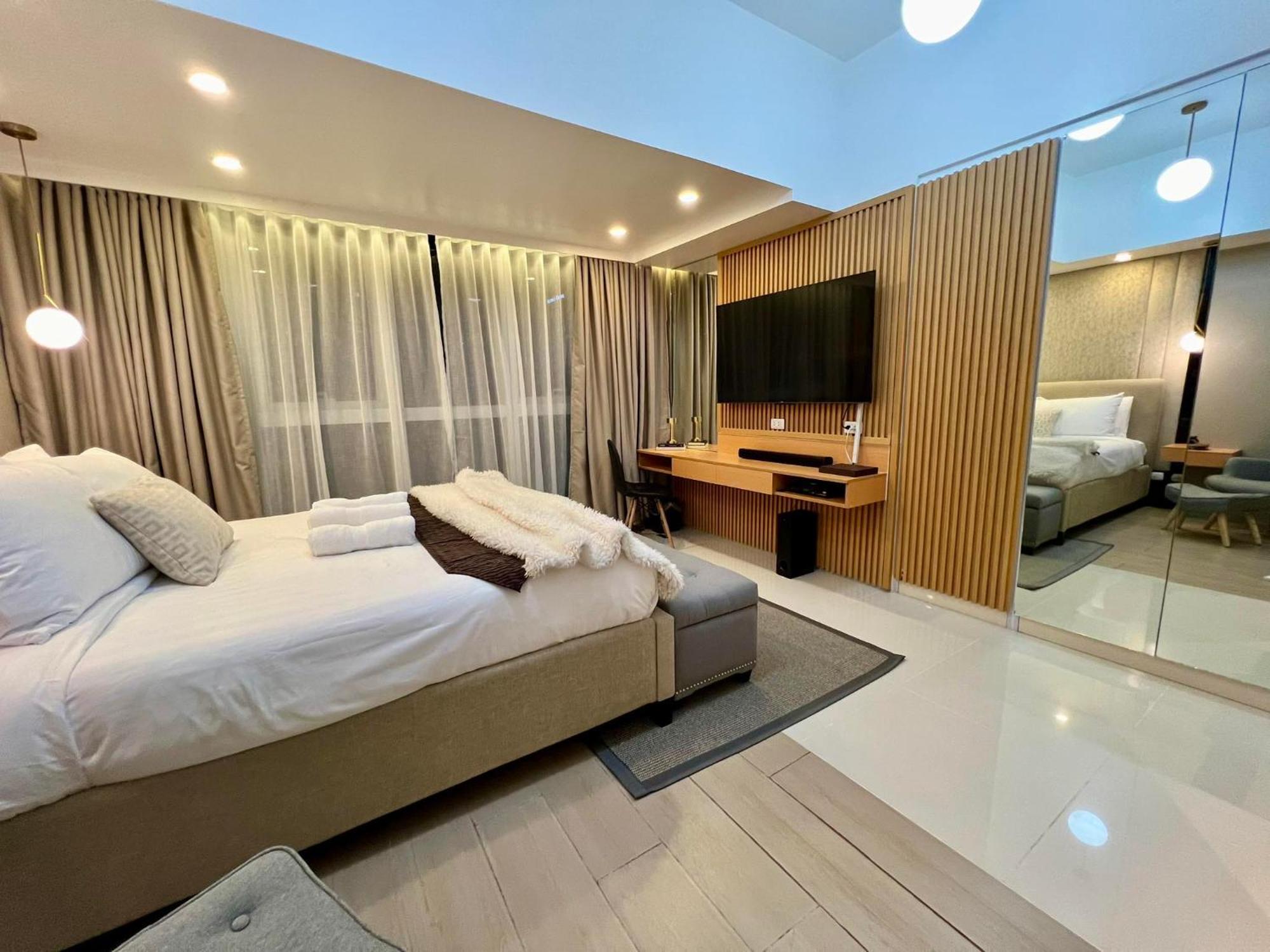 Hotel Vibe Condo At Uptown Parksuites Bgc Тагіг Екстер'єр фото